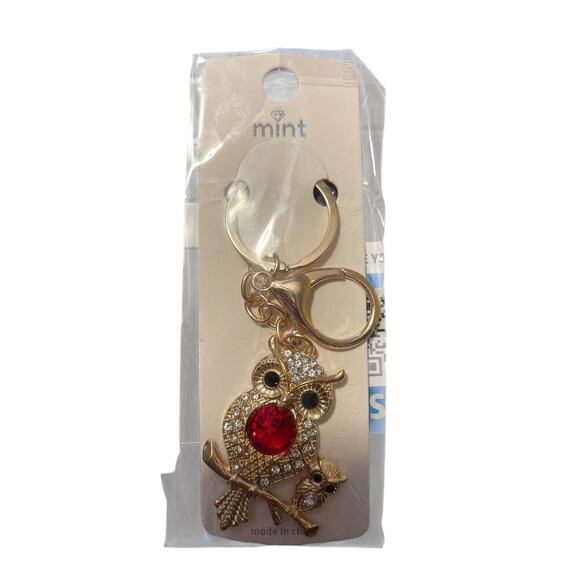 MINT OWL WITH HER BABY ON GOLD PLATED KEYCHAIN WITH RED STONE IN THE MIDDLE - Picture 1 of 1